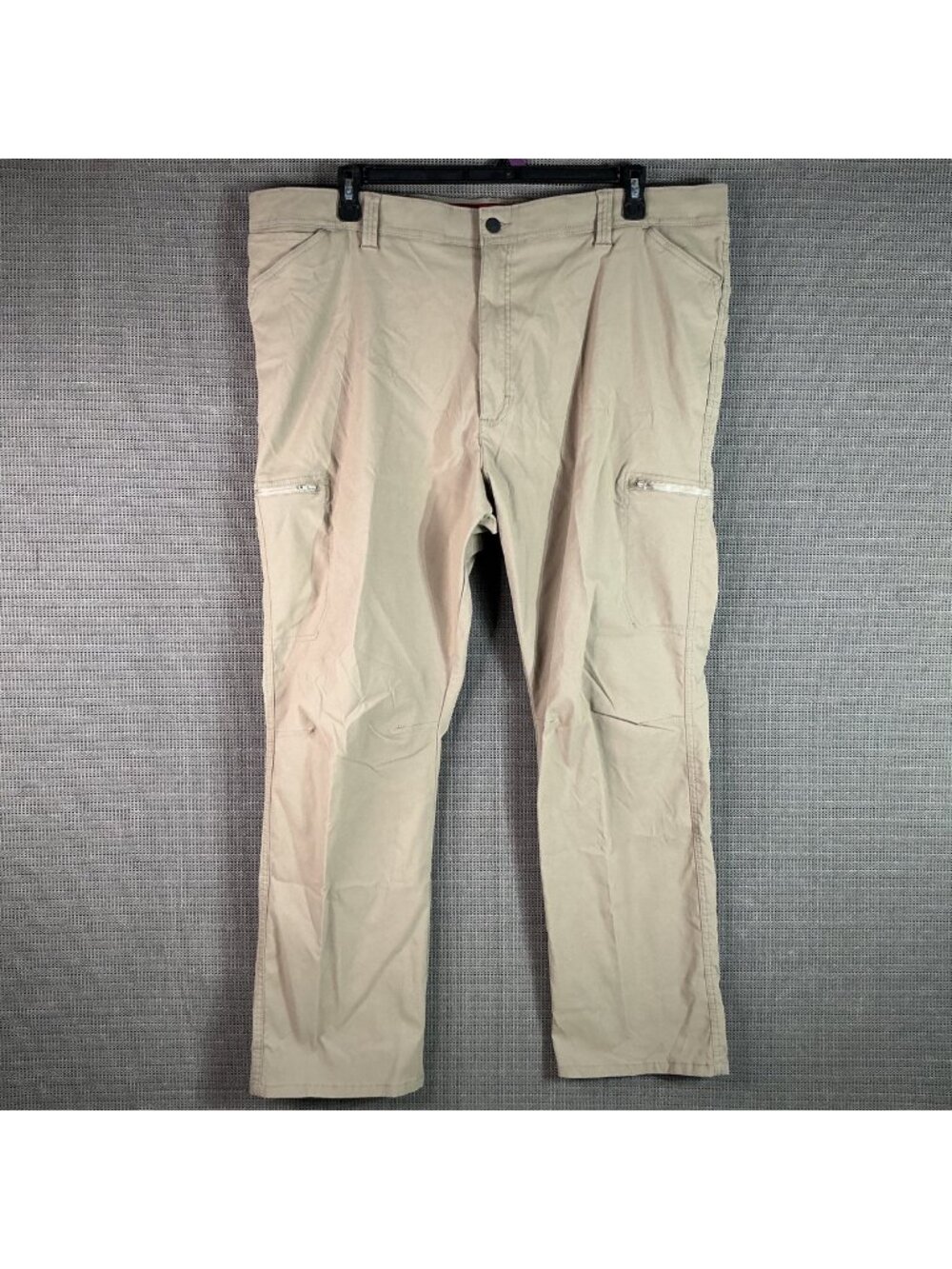 Wrangler Outdoor Series Men's Cargo Pants Beige Size 44x30 Zipper Pockets